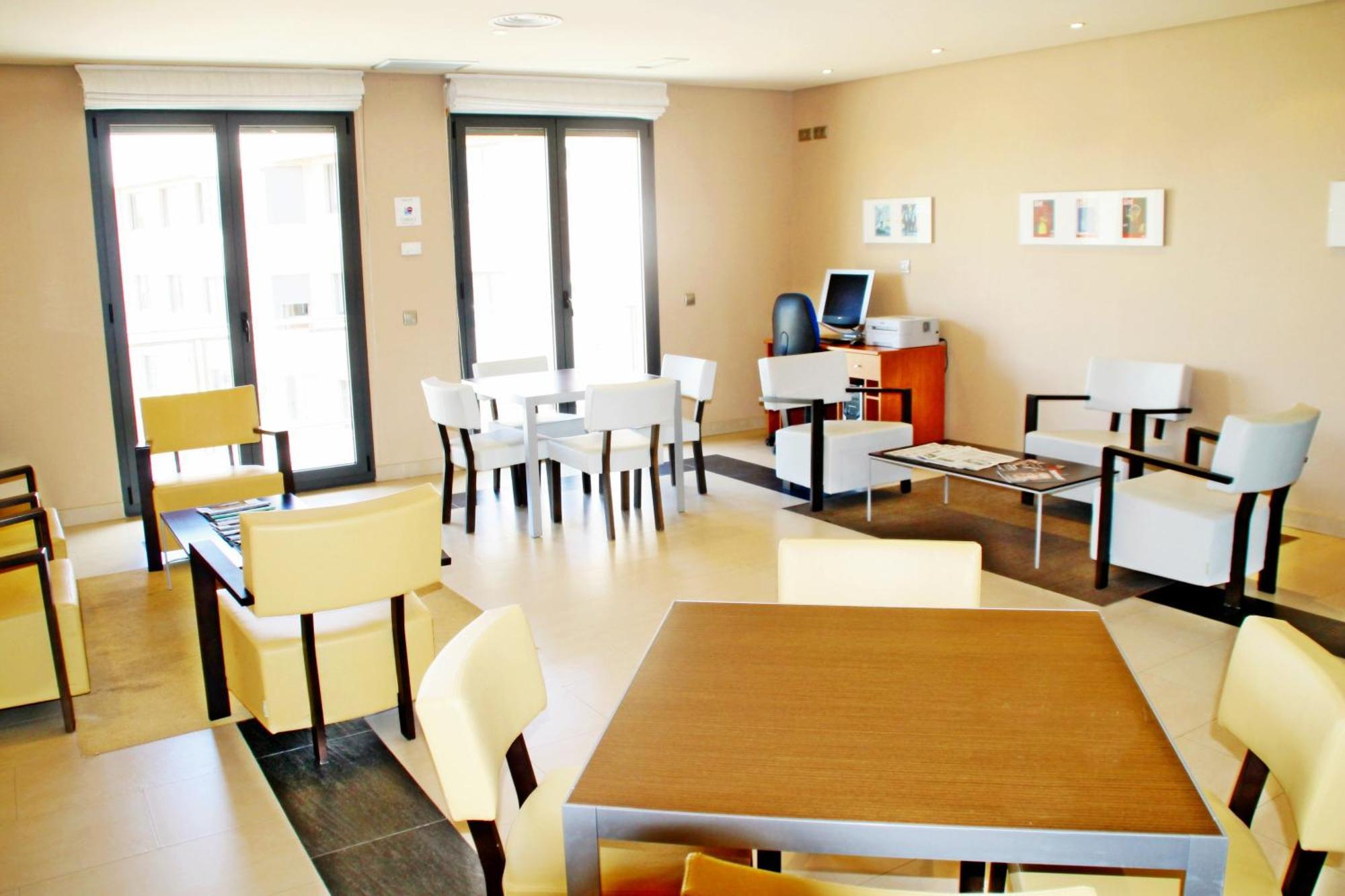 Apartahotel Ribera Arroyo de la Encomienda Bagian luar foto